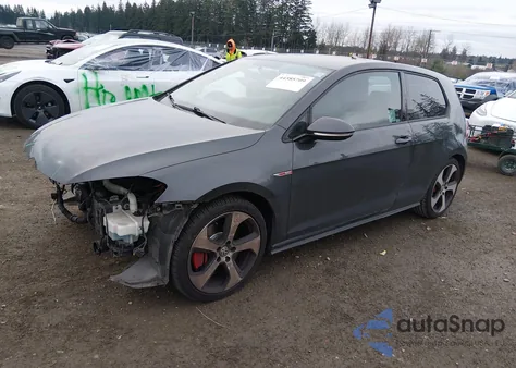 2015 Volkswagen Golf Gti 2.0T S W/Performance Package 2-Door z USA, uszkodzony, nr VIN 3VWY47AU1FM068585